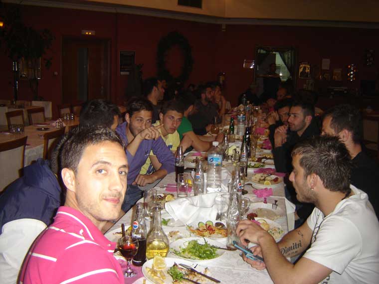 Το ελληνικό ποδόσφαιρο ξαναγίνεται ερασιτεχνικό (Άρθρο του Βασίλη Σαμπράκου στον sport-fm.gr)